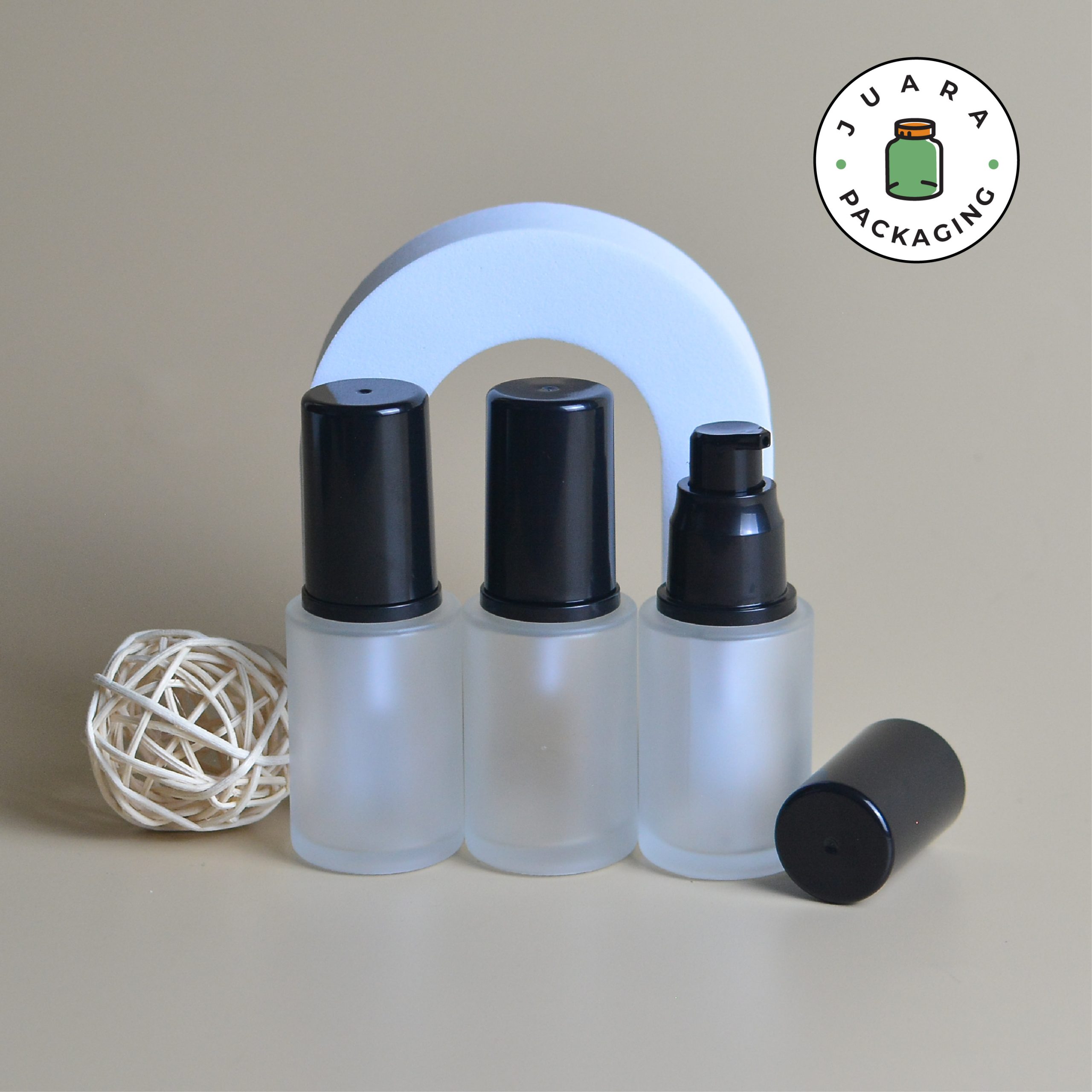 Botol Pump Tutup Hitam Tinggi - 30 ml - Image 2