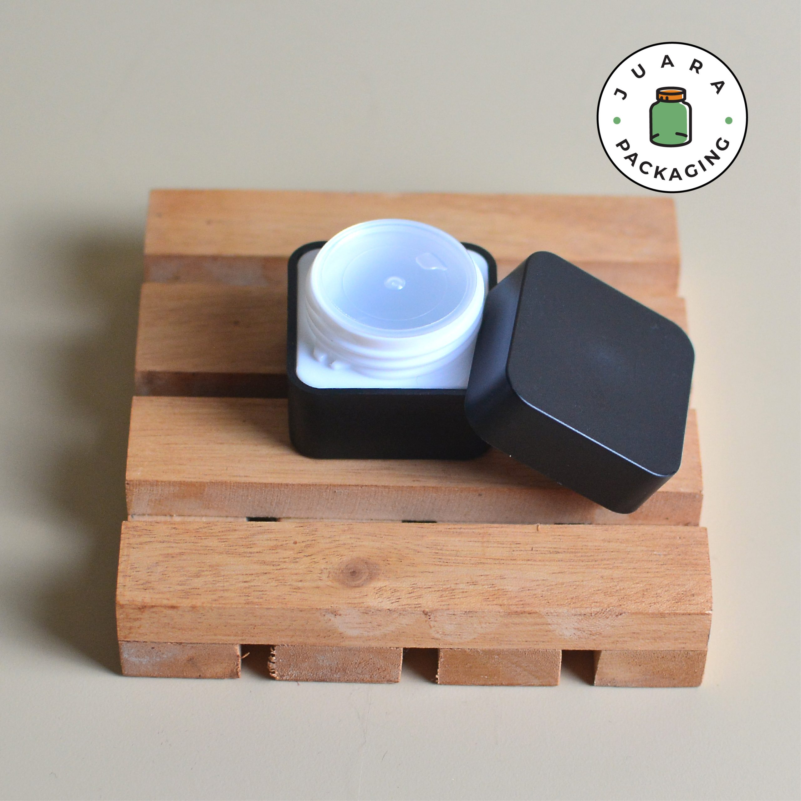 Pot Cream Plastik Hitam - 10 ml - Image 4