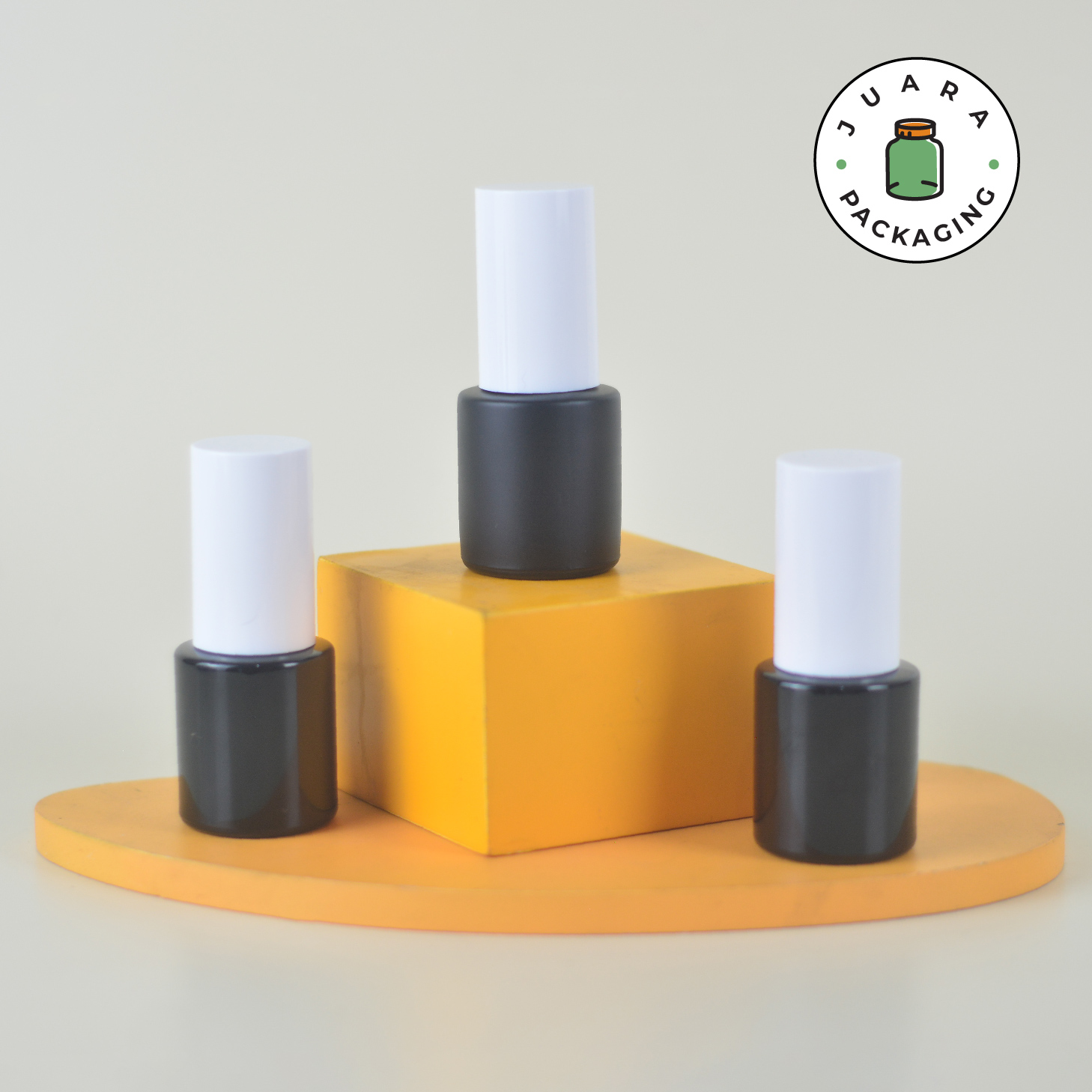 Botol Kaca Hitam Tutup Pump Putih Silinder Tinggi - 20ml - Image 2